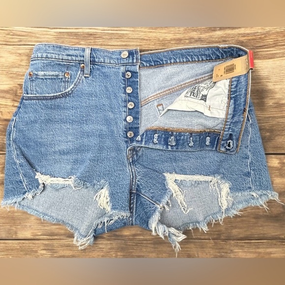 Levi's 501 Women's High Rise Denim Shorts Size 33 NWT - Picture 4 of 9
